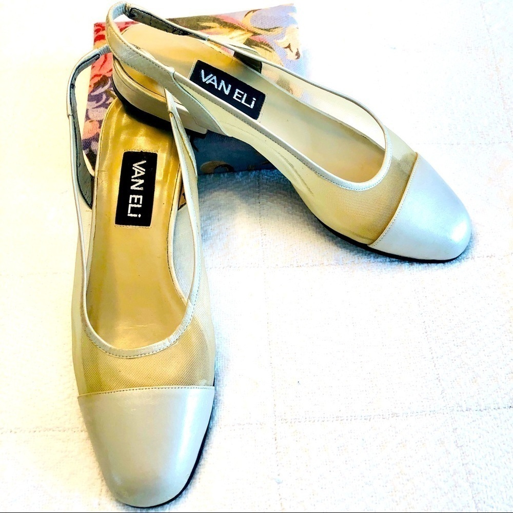 Vaneli Slingback Low Heel Shoe Metallic Beige Mesh Sides Round Toe size 8